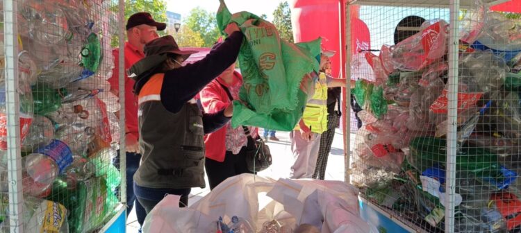 Intercambio de PET por retornables permitió a Fundación Coca-Cola Bolivia recuperar más de 19 toneladas de botellas plásticas