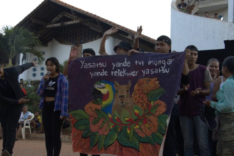 Jóvenes lideran Caravana Artística en Urubichá para concientizar sobre el Medio Ambiente