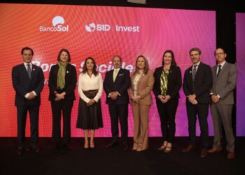 BancoSol y BID Invest promueven los negocios liderados por mujeres a través del primer bono de género en Bolivia
