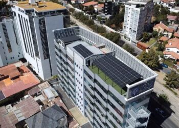 Nacional Seguros incorpora energía solar en sus oficinas de La Paz