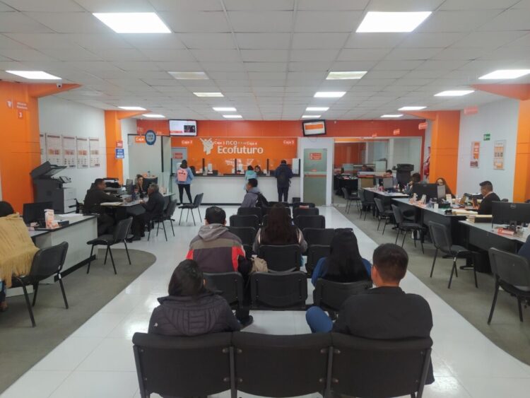 Ecofuturo construye oportunidades con los clientes paceños en su efeméride