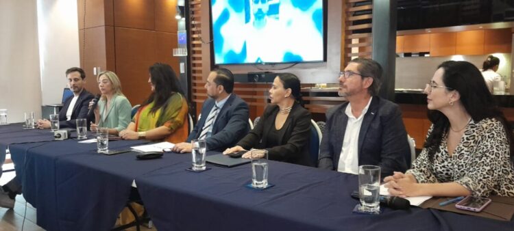 9na. versión del Congreso de Experiencia al Cliente en Bolivia organizado por la CBECIC 2024