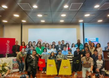 La Paz se viste de solidaridad con la campaña “Caminando por la Vida” a favor de los niños y niñas con cáncer