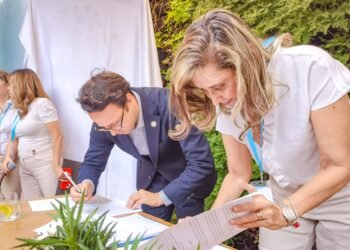 DISFAM y ADAPTA sellan alianza estratégica para fomentar una educación inclusiva y equitativa