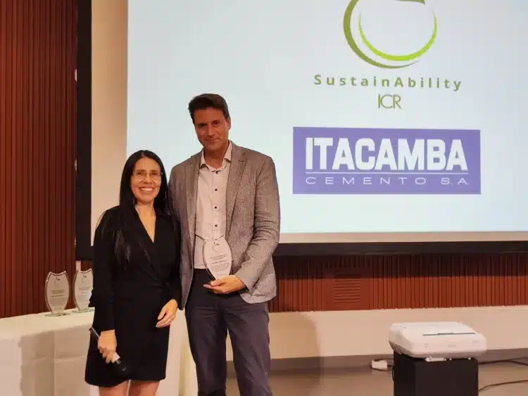 Itacamba recibe reconocimiento de ICR