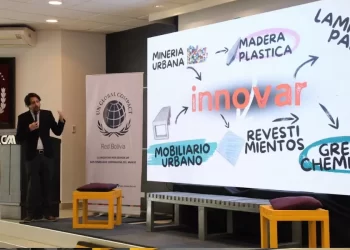 Mamut lanza su nueva línea de mobiliario urbano hecho de plástico y tetra pak reciclado