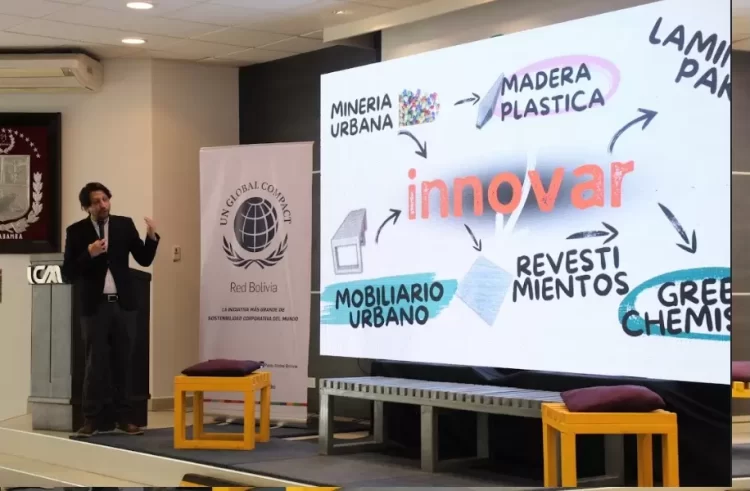 Mamut lanza su nueva línea de mobiliario urbano hecho de plástico y tetra pak reciclado