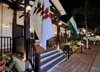 Concejo Municipal otorga el Mérito Municipal a CRE por su fachada que revaloriza la arquitectura cruceña