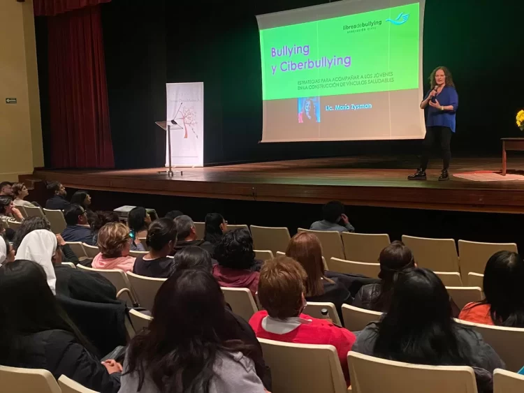 Llega a Bolivia María Zysman, experta en bullying y ciberacoso