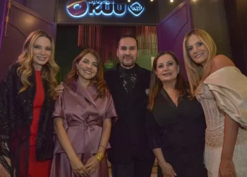 «CAF presenta ‘Mujeres Mineras: Tejiendo Luz’, un homenaje a las mujeres bolivianas a través de la moda sostenible»