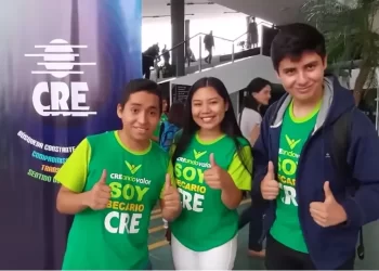 Becas CREandoValor: Más 1200 bachilleres  se presentaronpara ser uno de los 100 beneficiarios