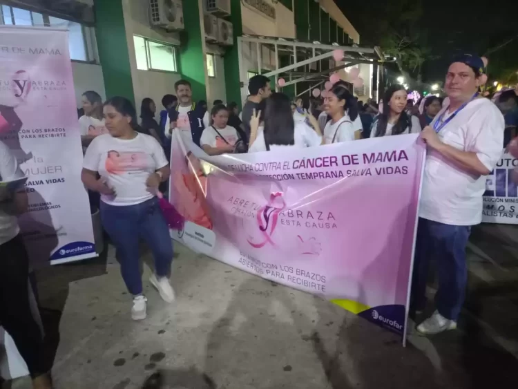 Este 18 de octubre, la Asociación de Pacientes con Cáncer de Santa Cruz realizaron una caminata