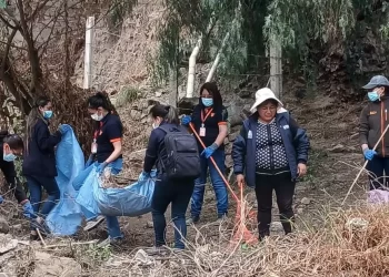 Quirpinchaca se transforma: Banco Ecofuturo y voluntarios colaboran en limpieza y forestación