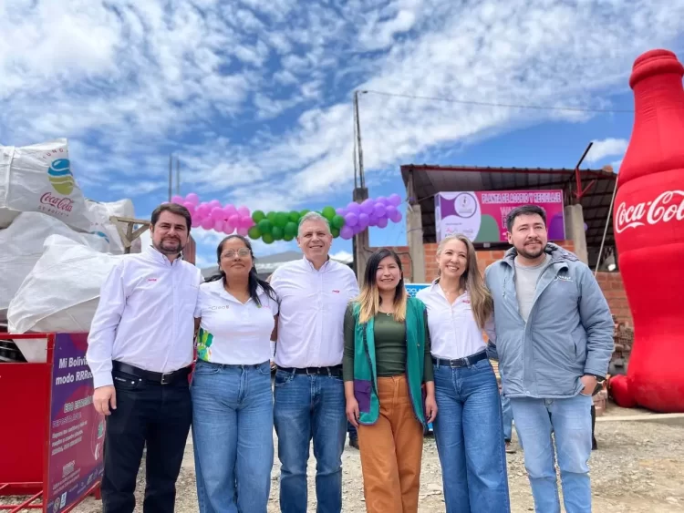 Recicladores de la Asociación Warmis Recicbol inauguran su Centro de Acopio para fortalecer el reciclaje de residuos en la ciudad de El Alto