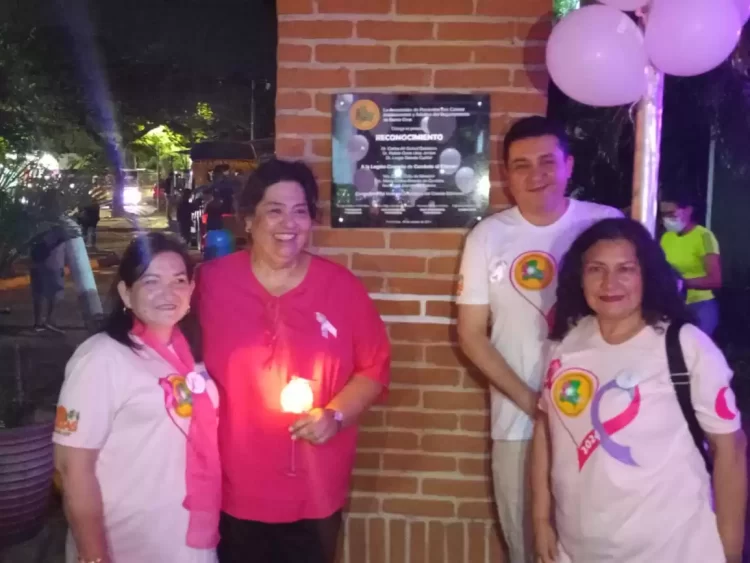 Este 18 de octubre, la Asociación de Pacientes con Cáncer de Santa Cruz realizaron una caminata