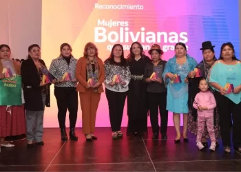 Diez emprendedoras que sueñan en grande son reconocidas por BancoSol
