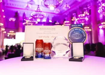 Paceña, orgullo de Bolivia, conquista el Cristal Prestige Trophy: un triunfo de todos los bolivianos