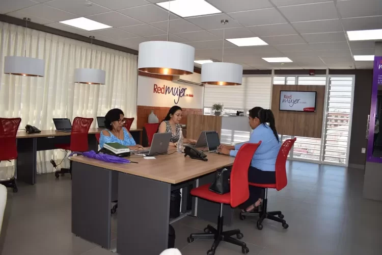 “Red Mujer, Mi Aliada” de Banco Económico promueve la Inclusión y equidad de género