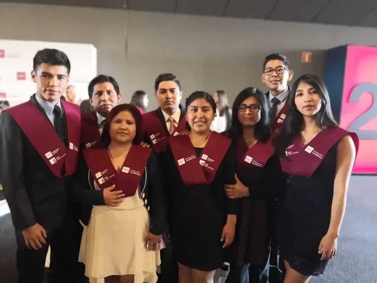 La Fundación BMSC a través de su “Programa Becas” benefició a 19 generaciones de jóvenes