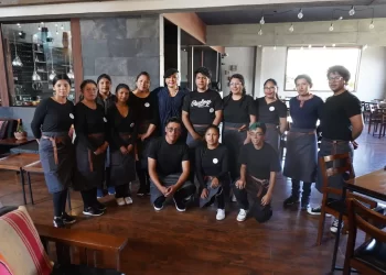 Jóvenes culminan con éxito Programa Boot Camps de Formación Básica en Servicio Gastronómico