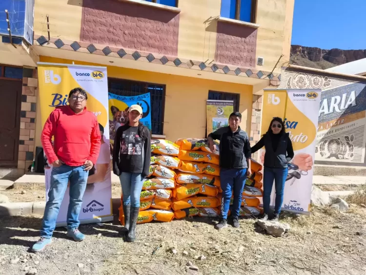 La campaña interna “Por los peluditos de la calle” llegó a toda Bolivia