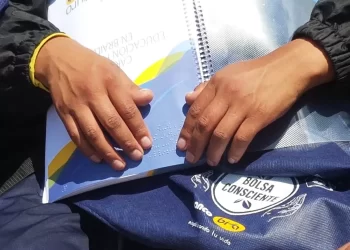 El BISA comparte en Colombia su experiencia de Educación Financiera en braille