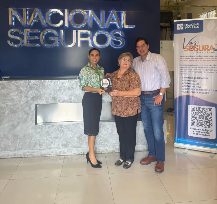 Nacional Seguros recibe premio “FUJEBO 2025” por su aporte a la lucha contra la delincuencia