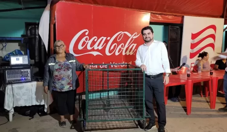 Recicladores de ocho ciudades reciben equipamiento para mejorar sus condiciones de trabajo y seguridad