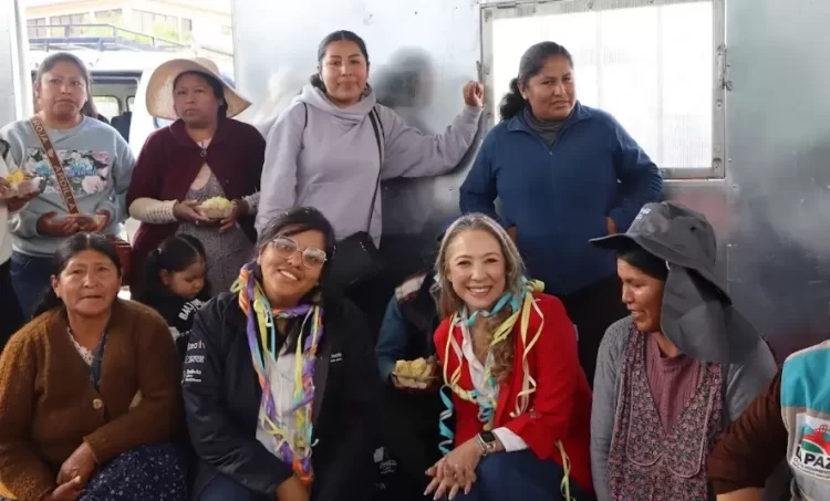 Recicladores de ocho ciudades reciben equipamiento para mejorar sus condiciones de trabajo y seguridad