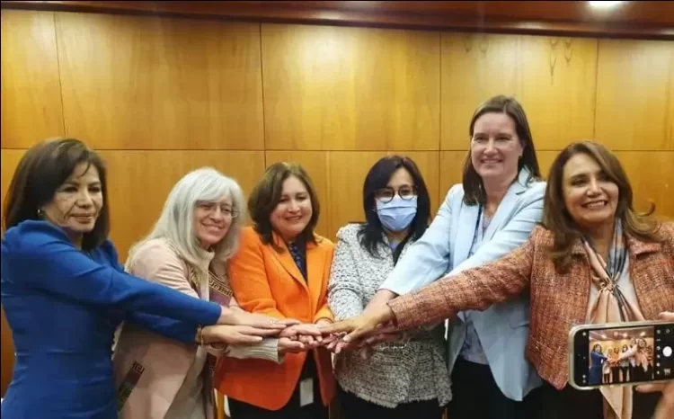 BancoSol: Impulsar el empoderamiento económico de las mujeres requiere compromisos concretos y acciones intencionales.