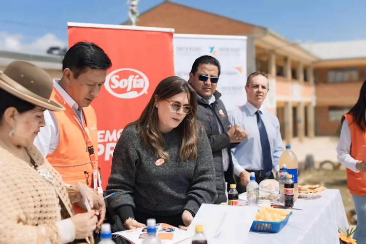 EMBOL Coca-Cola, líder de la industria de bebidas y alimentos en el Índice de Capital Constructivo 2024