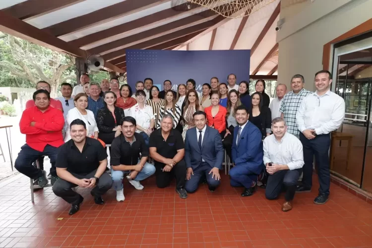 Imcruz – Inchcape Bolivia celebra a los periodistas y comparte su visión sobre el futuro de la movilidad