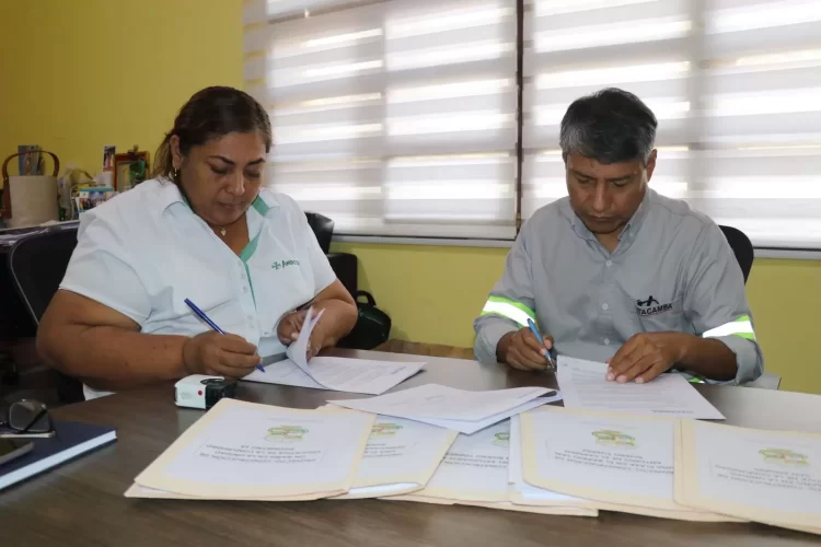 Itacamba firma convenios con municipios de la provincia Germán Busch para mejorar la infraestructura de educación