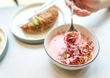 Cinco razones por las que el yogurt es el aliado perfecto para una alimentación saludable y sin complicaciones