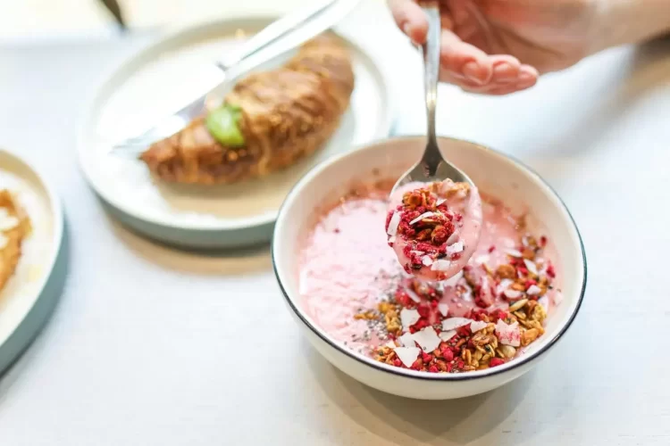 Cinco razones por las que el yogurt es el aliado perfecto para una alimentación saludable y sin complicaciones