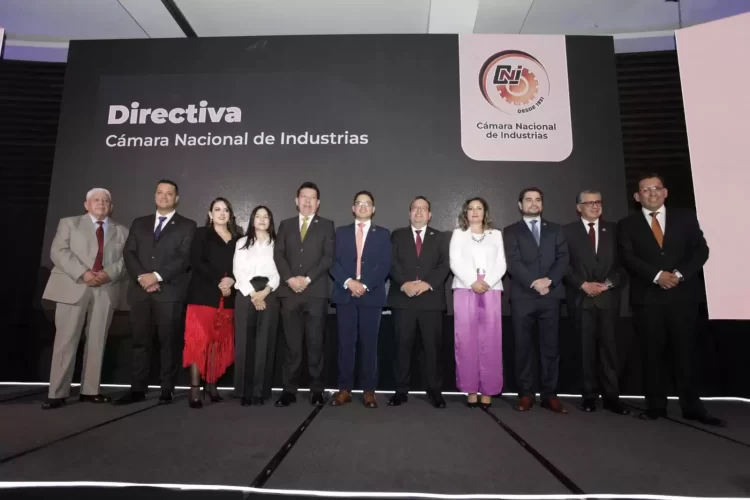 Posesión de nuevos directorios: Cámara Nacional de Industrias y Cámara Departamental de Industrias de La Paz