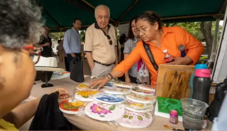 La feria “Mujeres en acción 2025” destacó por el talento y la energía emprendedora femenina