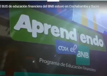 Bus de educación financiera del BNB estuvo en Cochabamba y Sucre