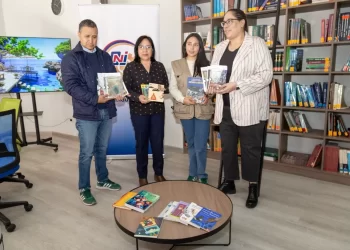 La CNI realiza donación de libros a Fundación FLADES para biblioteca en Santa Ana de Velasco