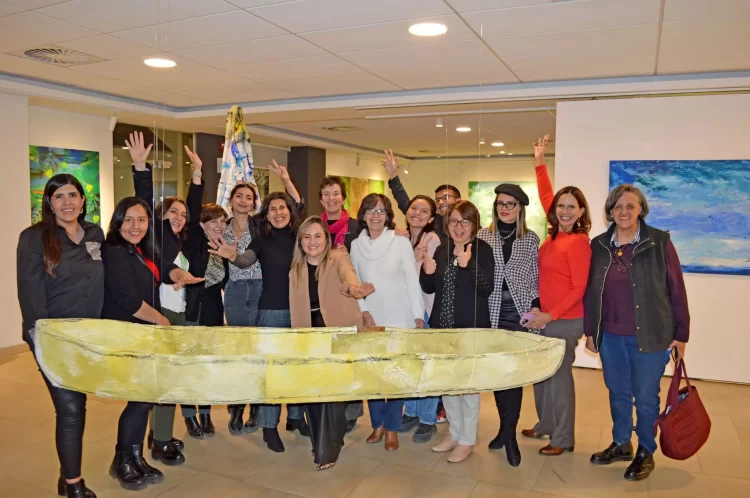 BNB ART: ‘Navegantes’ de Patricia Mariaca cierra exposición con talleres de pintura que agregan valor  