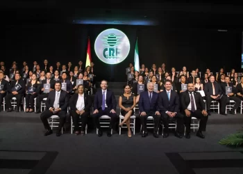 El Centro de Formación Superior CRECE graduó a 189 expertos digitales