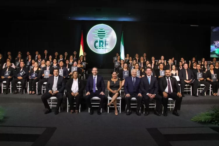 El Centro de Formación Superior CRECE graduó a 189 expertos digitales