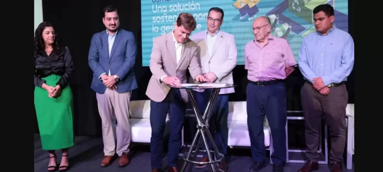 Itacamba impulsa conversatorio para socializar su proyecto para convertir residuos en energías alternativas