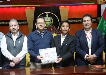 Gobernación de La Paz reafirma junto a SOBOCE su liderazgo en sostenibilidad al convertirse en el primer departamento en transformar residuos urbanos en energía limpia