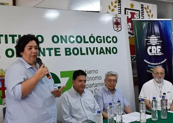CRE entrega equipos médicos al Oncológico del Oriente Boliviano
