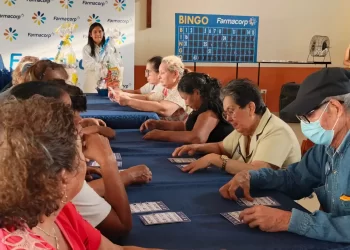 Farmacorp cerró agosto con un homenaje especial para adultos mayores