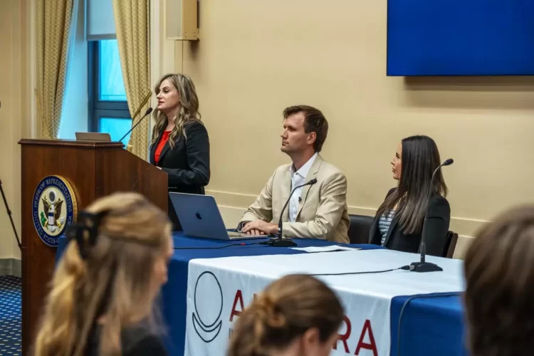 ALLATRA IPM organiza sesión informativa en el Congreso de EE. UU. sobre la guerra cognitiva como amenaza a la seguridad nacional