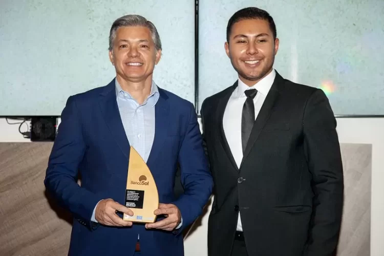 BANCOSOL S.A.  recibe galardón INDUSTRIAS CON IMPACTO 2025