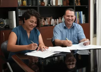 Nexocorp y la Universidad Nur firman convenio para fortalecer el programa de pasantías