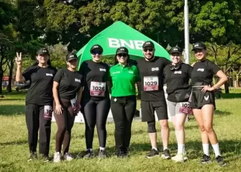 BNB participa en la Carrera 33 horas de Solidaridad realizada en Santa Cruz